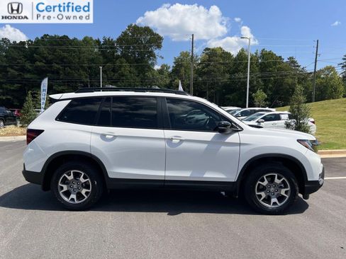 Used 2023 Honda Passport TrailSport image 8