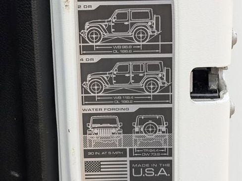 Used 2019 Jeep Wrangler Unlimited Sahara image 28