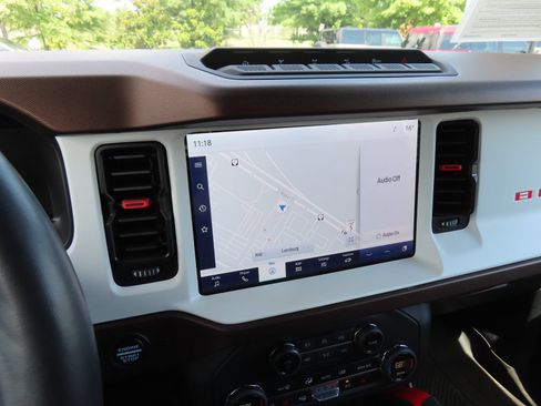 Used 2023 Ford Bronco Heritage Edition AWD/4WD image 25