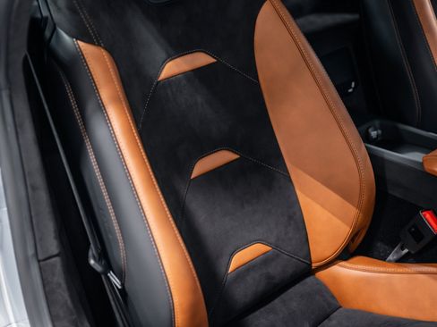 Used 2023 Lamborghini Huracan Tecnica RWD image 21