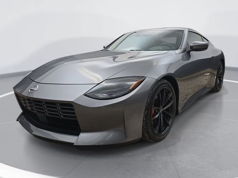 Used 2024 Nissan Z Performance w/ Floor Mat Package RWD image 8
