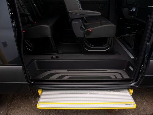 New 2025 Mercedes-Benz Sprinter 2500 image 35