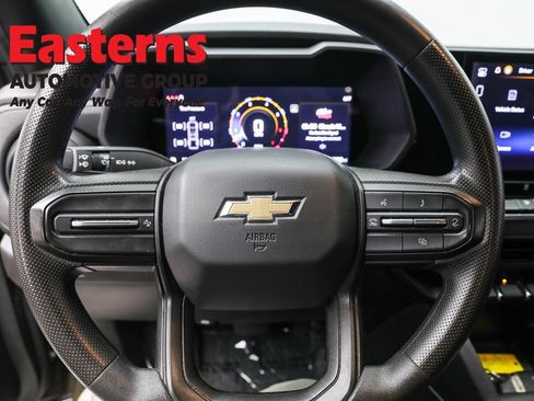 Used 2024 Chevrolet Colorado W/T RWD image 10