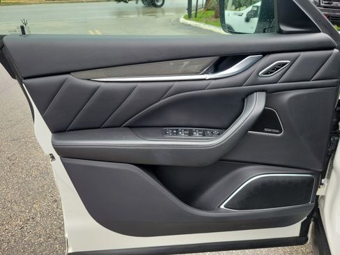 Used 2023 Maserati Levante GT image 16