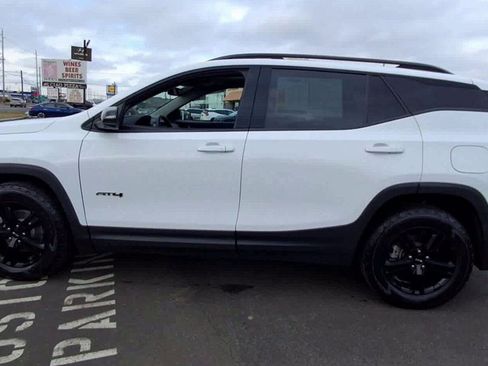 Used 2022 GMC Terrain AT4 w/ Infotainment Package II image 5