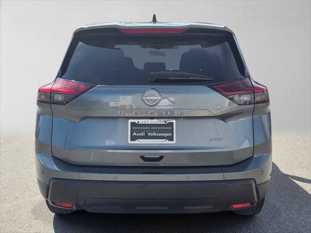 Used 2024 Nissan Rogue S AWD/4WD image 4