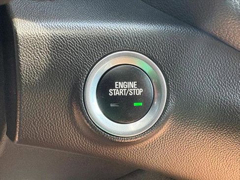 Used 2023 GMC Terrain SLT w/ LPO, Floor Liner Package AWD/4WD image 18