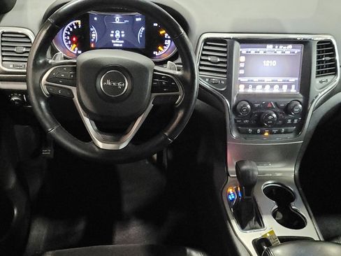 Used 2017 Jeep Grand Cherokee Altitude image 22