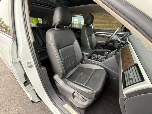 Used 2022 Volkswagen Atlas SE AWD/4WD image 8