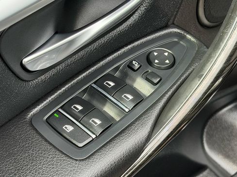 Used 2018 BMW 330i xDrive Sedan w/ Convenience Package AWD/4WD image 11