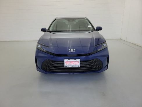 Used 2025 Toyota Camry LE w/ Convenience Package FWD image 3