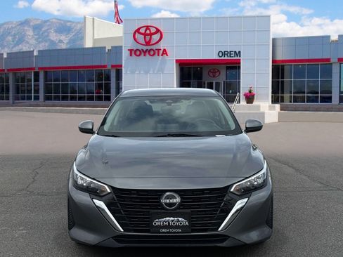 Used 2024 Nissan Sentra SV FWD image 2