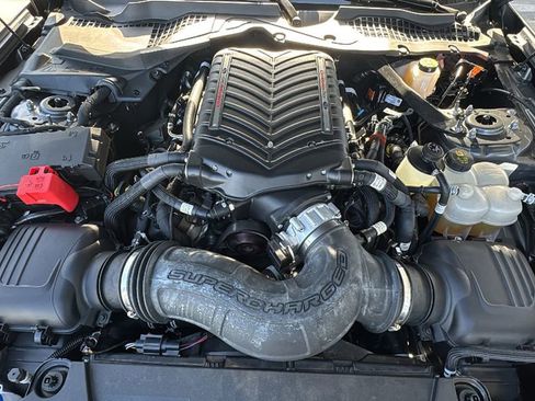 Used 2025 Ford Mustang GT Premium RWD image 26