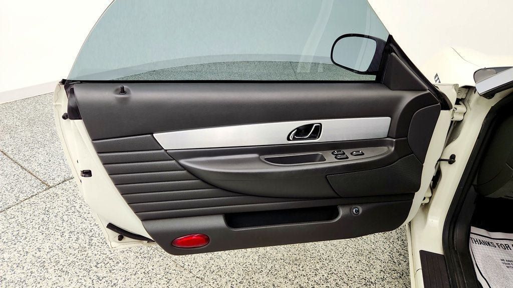 Used 2002 Ford Thunderbird RWD image 11