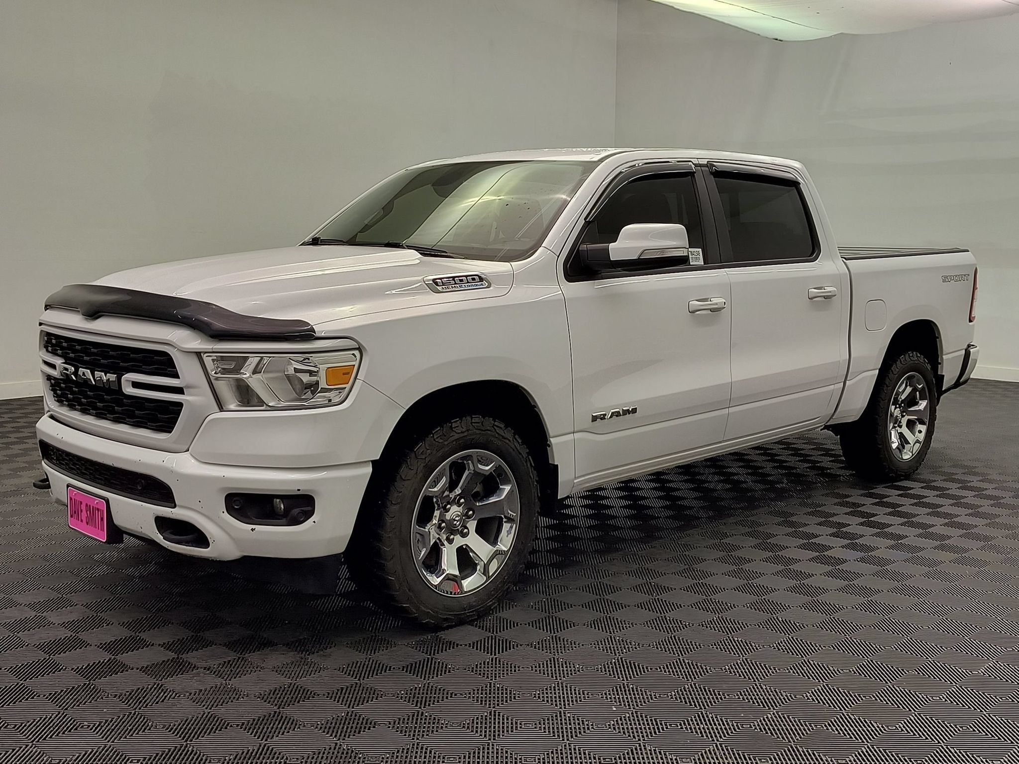 Used 2022 RAM 1500 Lone Star AWD/4WD image 1
