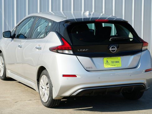 Used 2023 Nissan Leaf S image 42