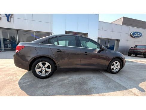 Used 2015 Chevrolet Cruze LT FWD image 10