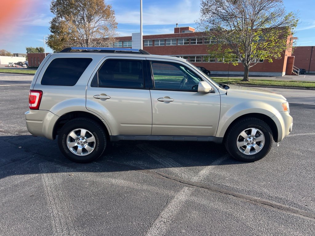 Used 2011 Ford Escape Limited w/ 302A Rapid Spec Order Code FWD image 5