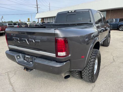 Used 2018 RAM 3500 Laramie Longhorn image 6