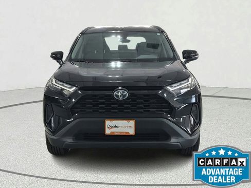 Used 2022 Toyota RAV4 XLE AWD/4WD image 9