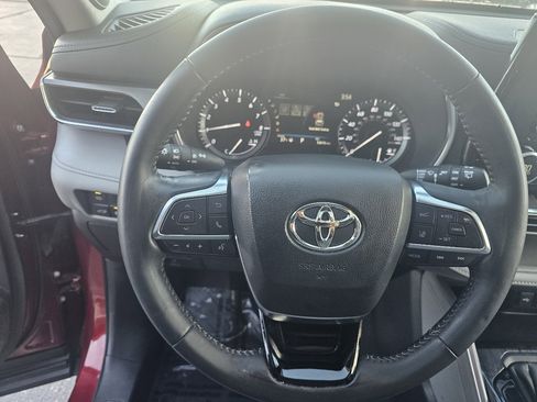 Used 2020 Toyota Highlander Limited image 20