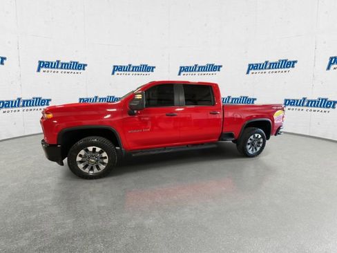 Used 2022 Chevrolet Silverado 2500 Custom w/ Custom Value Package AWD/4WD image 6