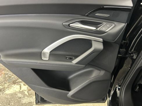 New 2025 Audi Q5 Premium Plus image 17