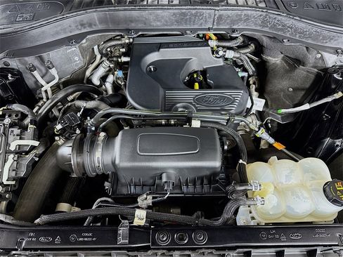 Used 2020 Ford Explorer XLT w/ Equipment Group 202A image 29