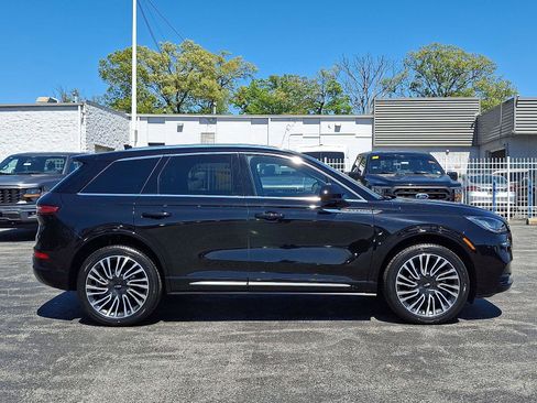 Used 2022 Lincoln Corsair AWD w/ Premium Package image 7