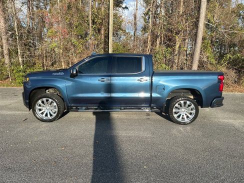 Used 2020 Chevrolet Silverado 1500 High Country w/ Technology Package image 2