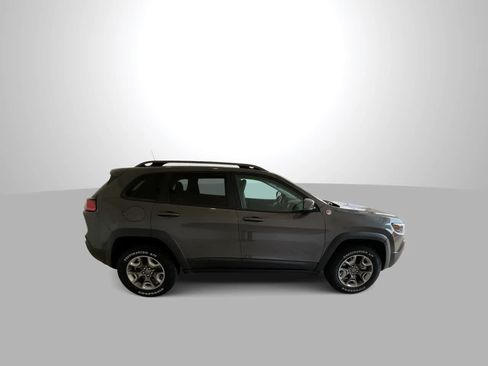 Used 2019 Jeep Cherokee Trailhawk w/ Cold Weather Group AWD/4WD image 9