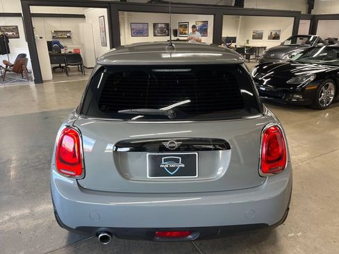 Used 2019 MINI Cooper 2-Door Hardtop FWD image 13