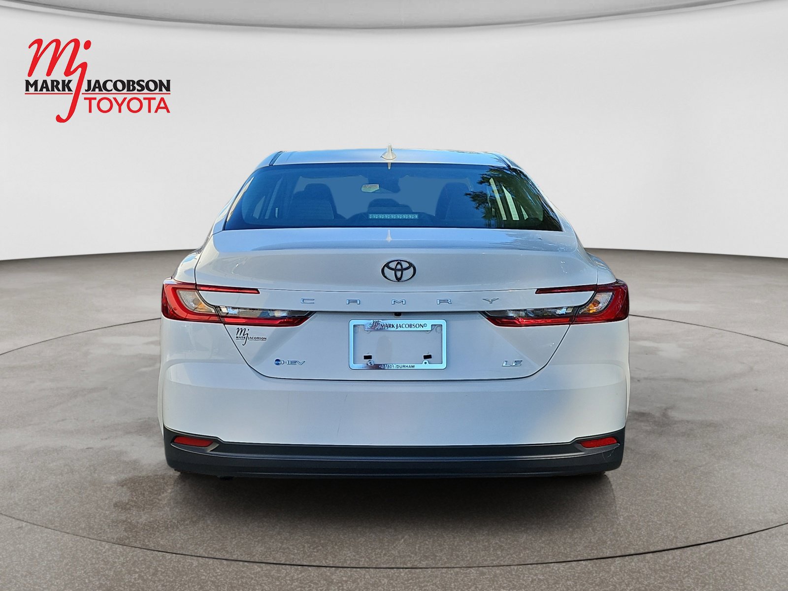 Used 2025 Toyota Camry LE FWD image 11