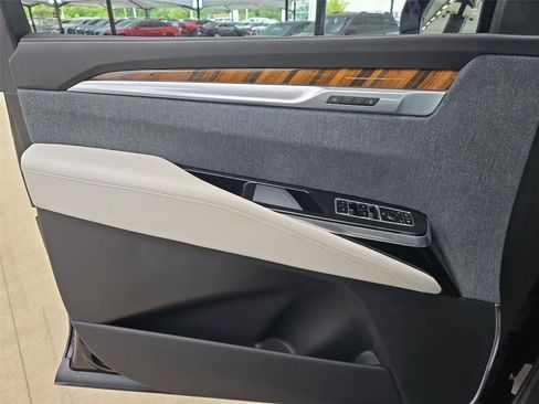 Used 2026 Cadillac Escalade Platinum Sport w/ LPO, Floor Liner Package AWD/4WD image 25