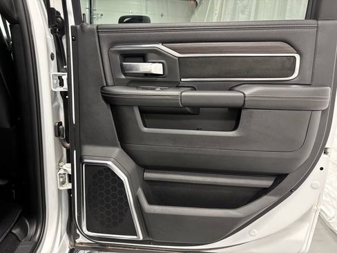 Used 2026 RAM 2500 Laramie AWD/4WD image 47