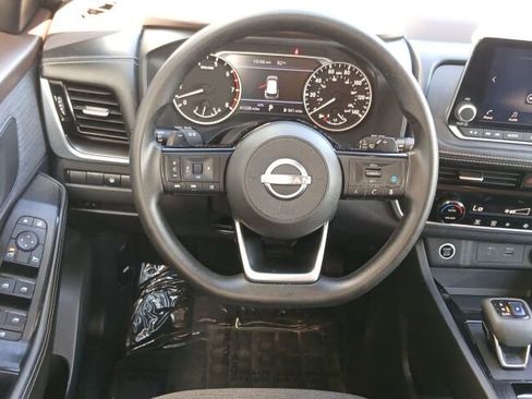 Used 2022 Nissan Rogue SV image 19