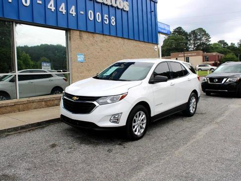 Used 2019 Chevrolet Equinox LS image 3