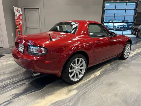 Used 2007 MAZDA MX-5 Miata Grand Touring RWD image 27