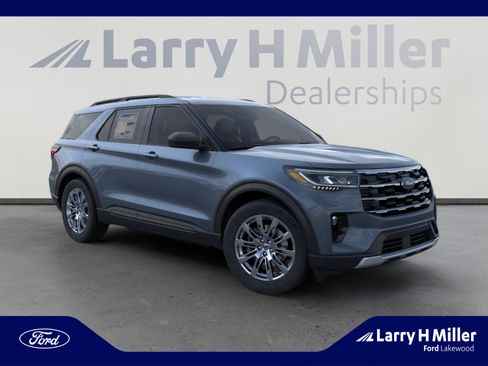 New 2026 Ford Explorer Active w/ Active Comfort Package image 7
