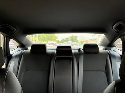 Used 2025 Honda Civic Sport image 32