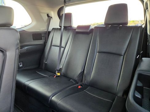 Used 2025 Toyota Grand Highlander AWD Hybrid image 14