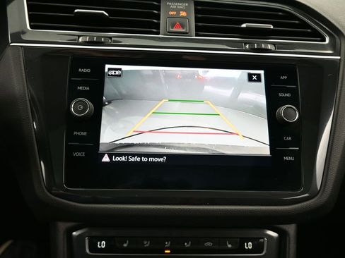 Used 2021 Volkswagen Tiguan SE R-Line image 21