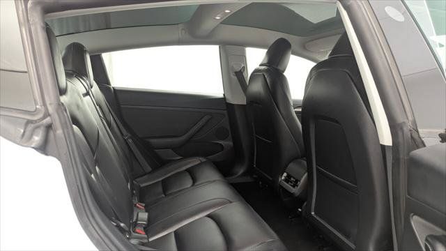 Used 2023 Tesla Model 3 Standard Range RWD image 18
