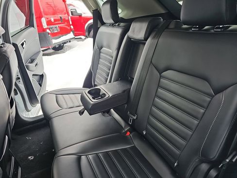 Used 2024 Ford Edge SEL image 14