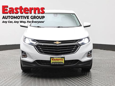 Used 2021 Chevrolet Equinox LT FWD image 2
