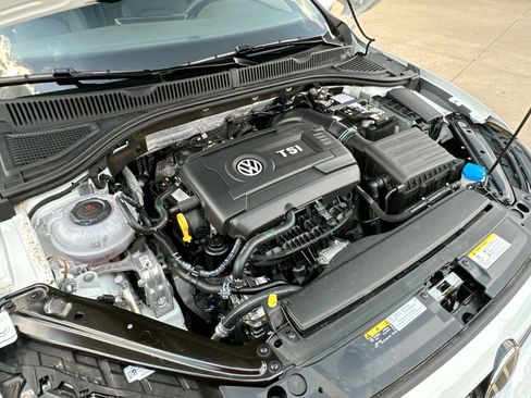 Used 2025 Volkswagen Jetta GLI Autobahn FWD image 25