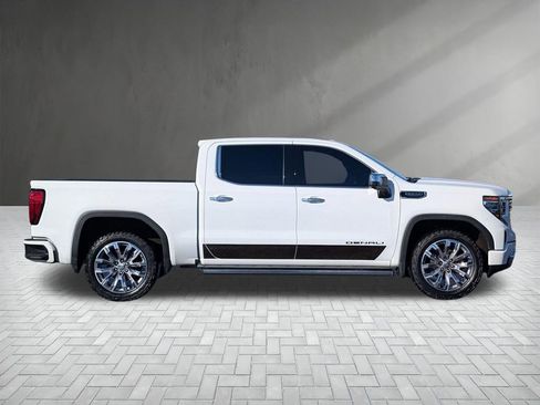 Used 2022 GMC Sierra 1500 Denali w/ Denali Reserve Package image 11