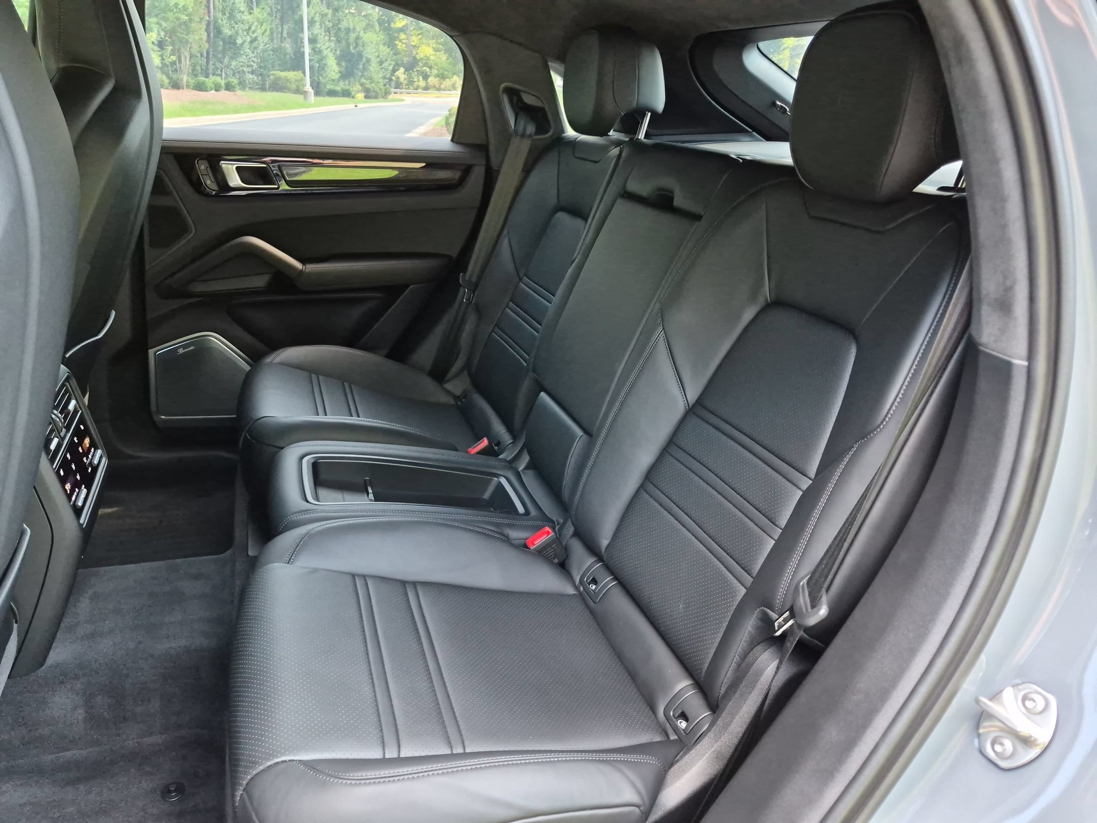 Certified 2023 Porsche Cayenne Turbo GT AWD/4WD image 23