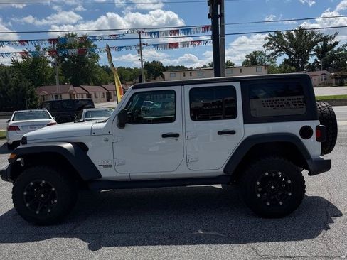 Used 2018 Jeep Wrangler Unlimited Sport S AWD/4WD image 6
