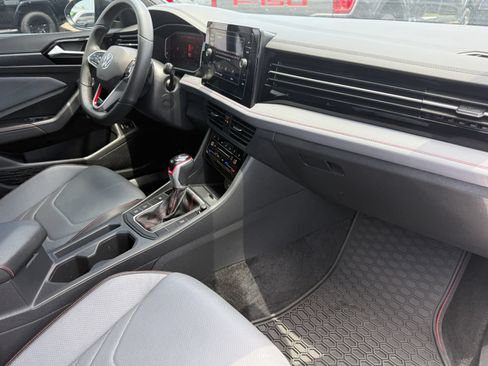 Used 2025 Volkswagen Jetta GLI Autobahn FWD image 14